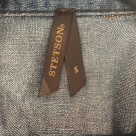 Stetson Embroidered Denim Shirt 🌹 - Picture 5 of 5